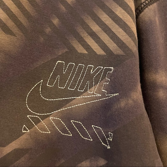 Nike Hoodie Medium Bleach Dye Upcycled Urban Renewal Spiral - Picture 8 of 13